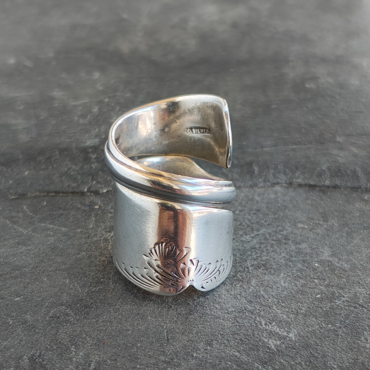 Knife ring.