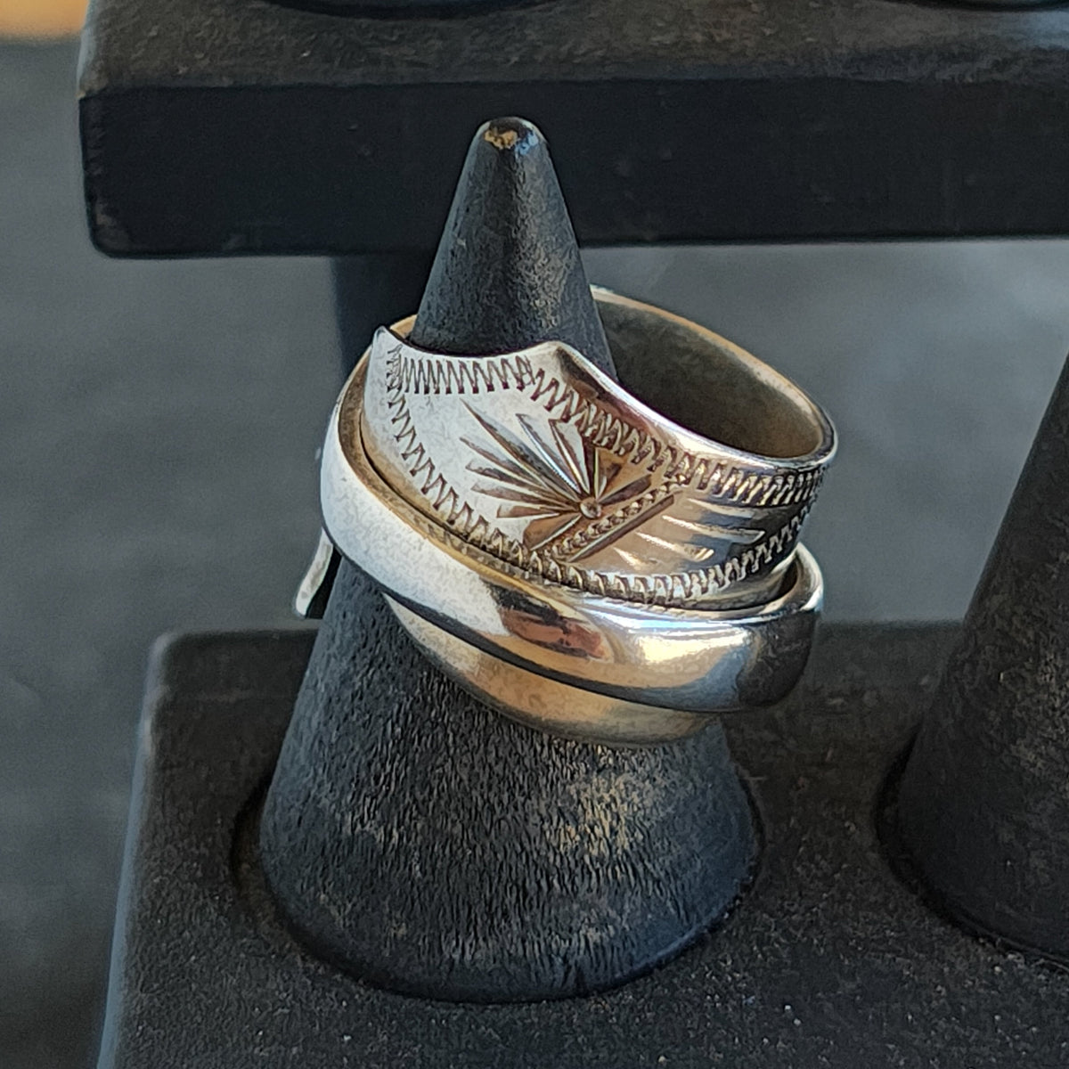 Knife ring.