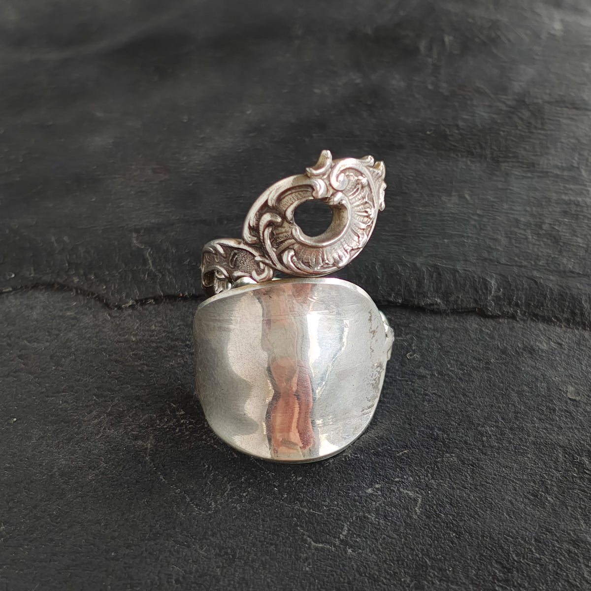 Spoon 'dress ring'.