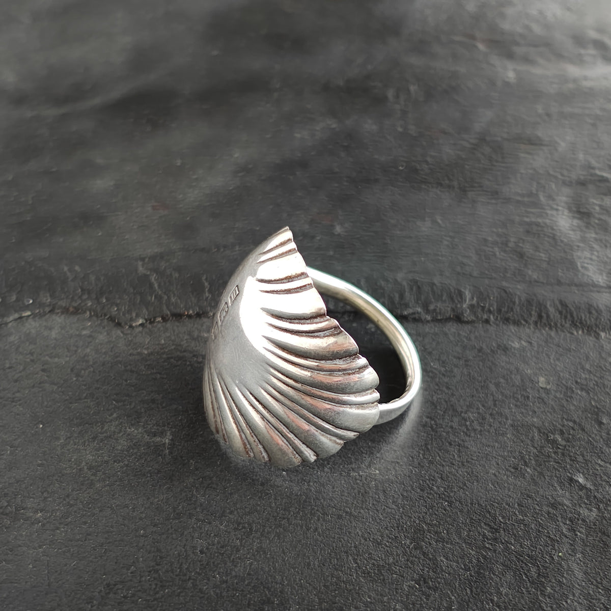 Spoon 'dress ring'.