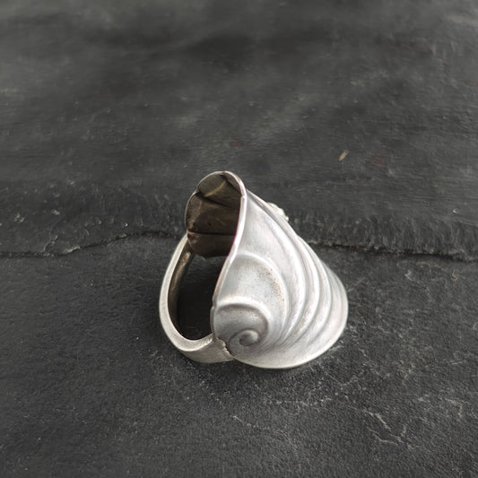 Spoon 'dress ring'.