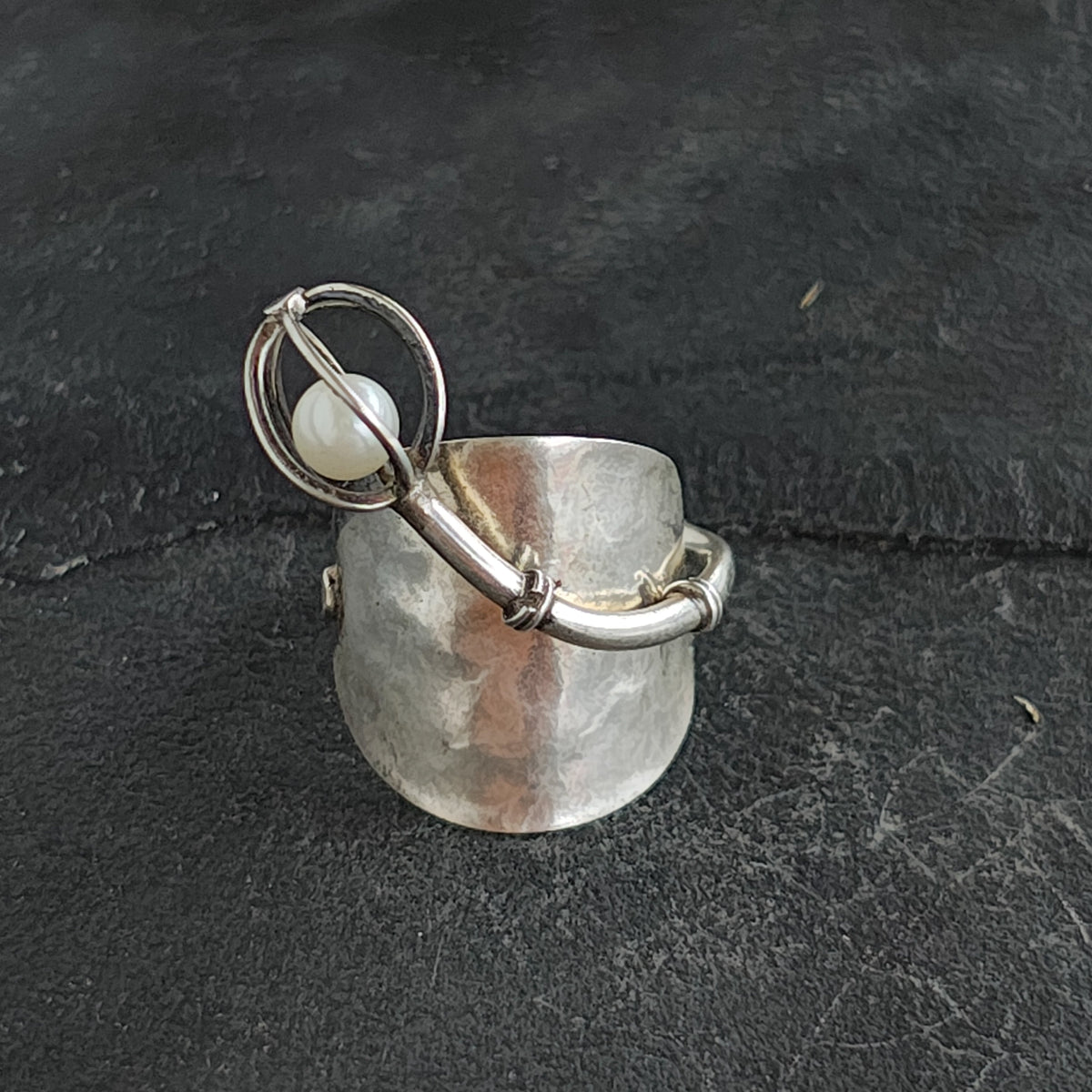 Spoon 'dress ring'.