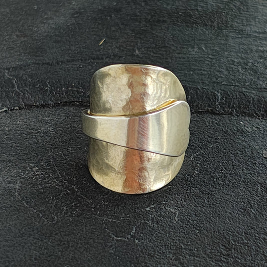 Spoon 'dress ring'.