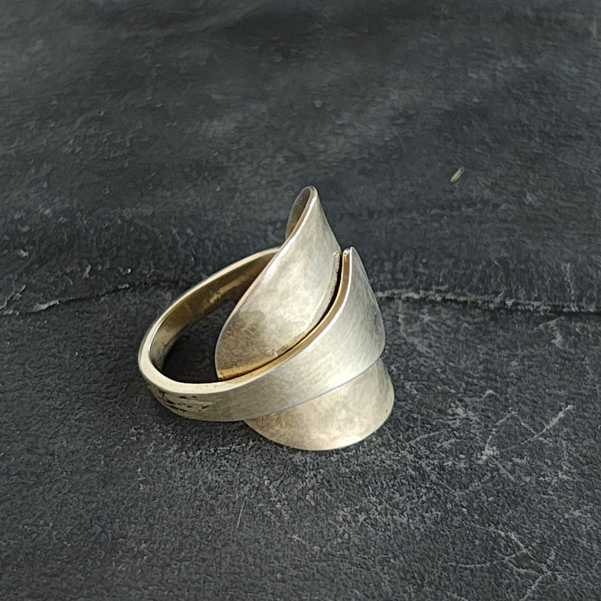 Spoon 'dress ring'.
