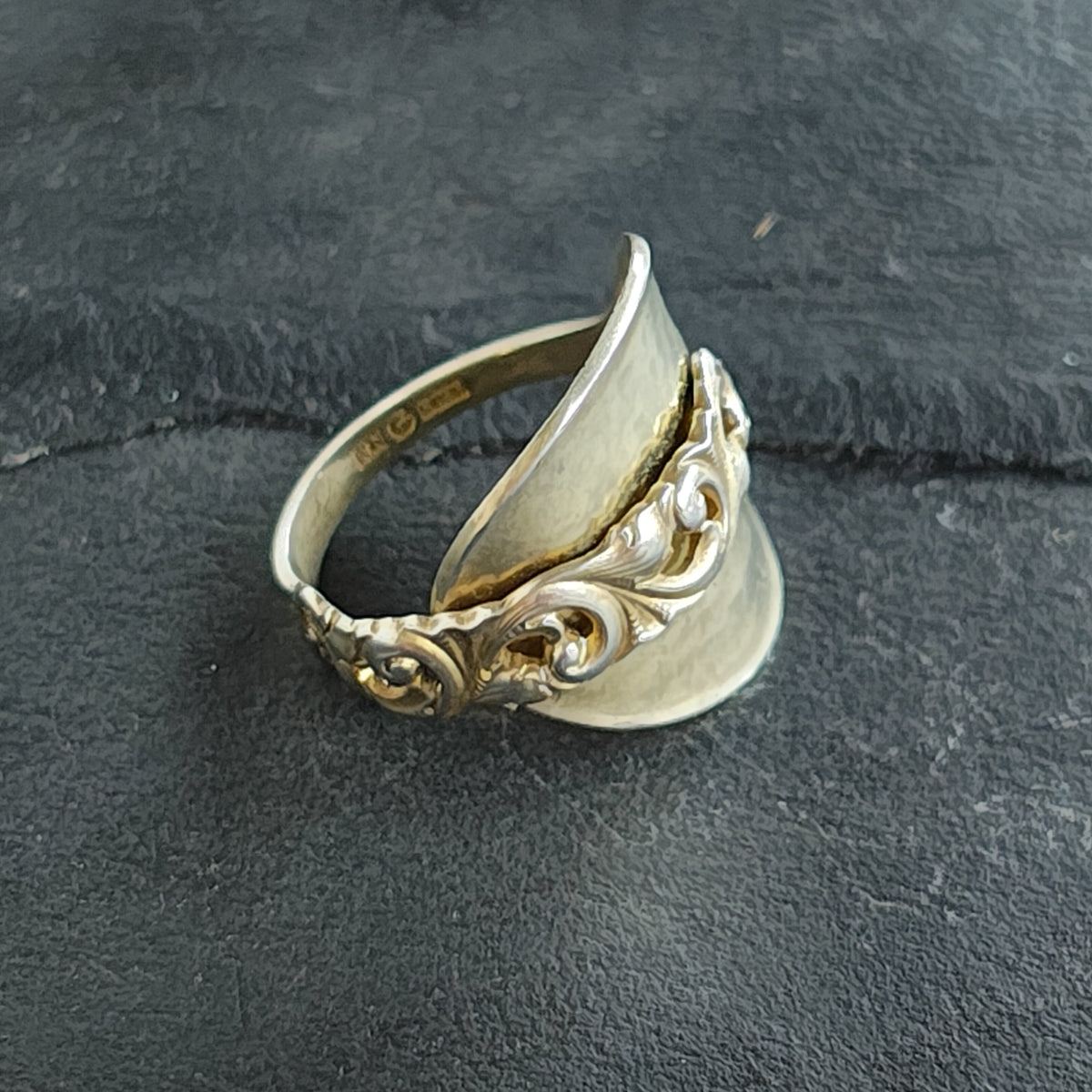 Spoon 'dress ring'.