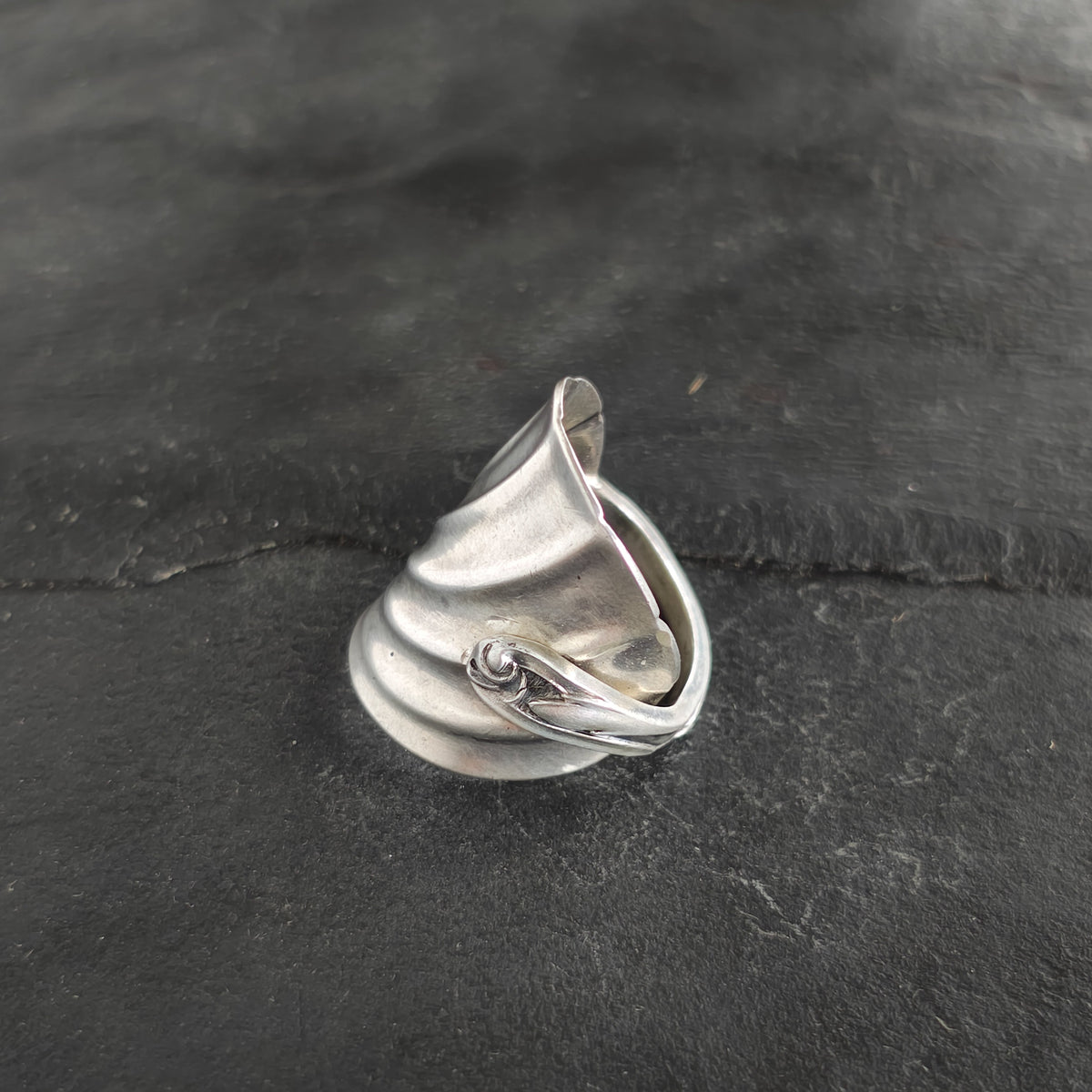 Spoon 'dress ring'.