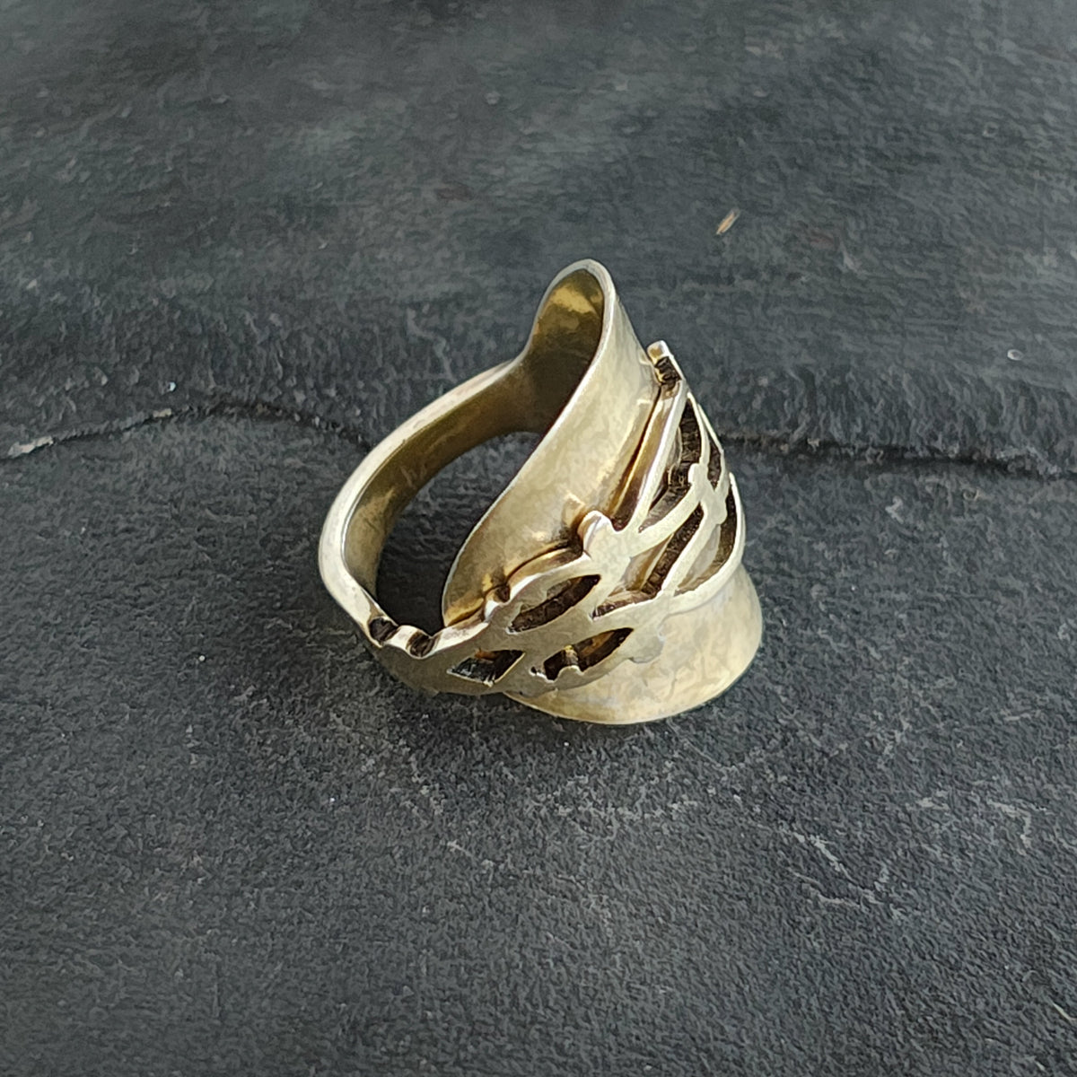 Spoon 'dress ring'.