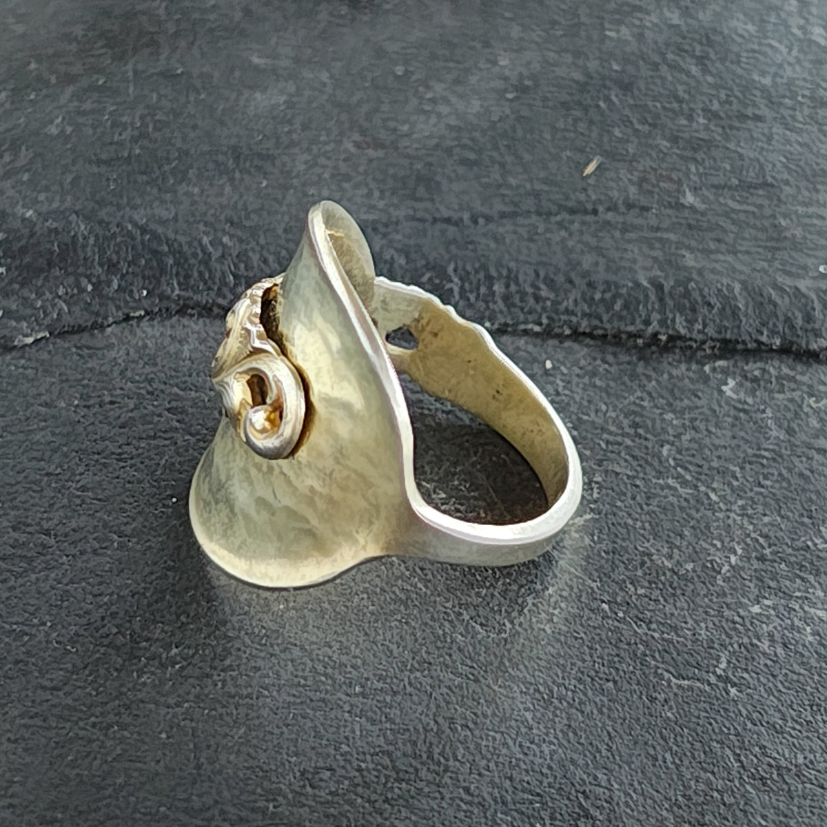 Spoon 'dress ring'.