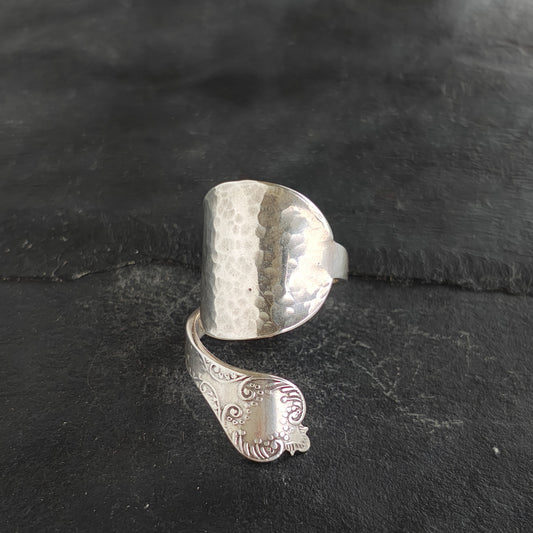 Spoon 'dress ring'.