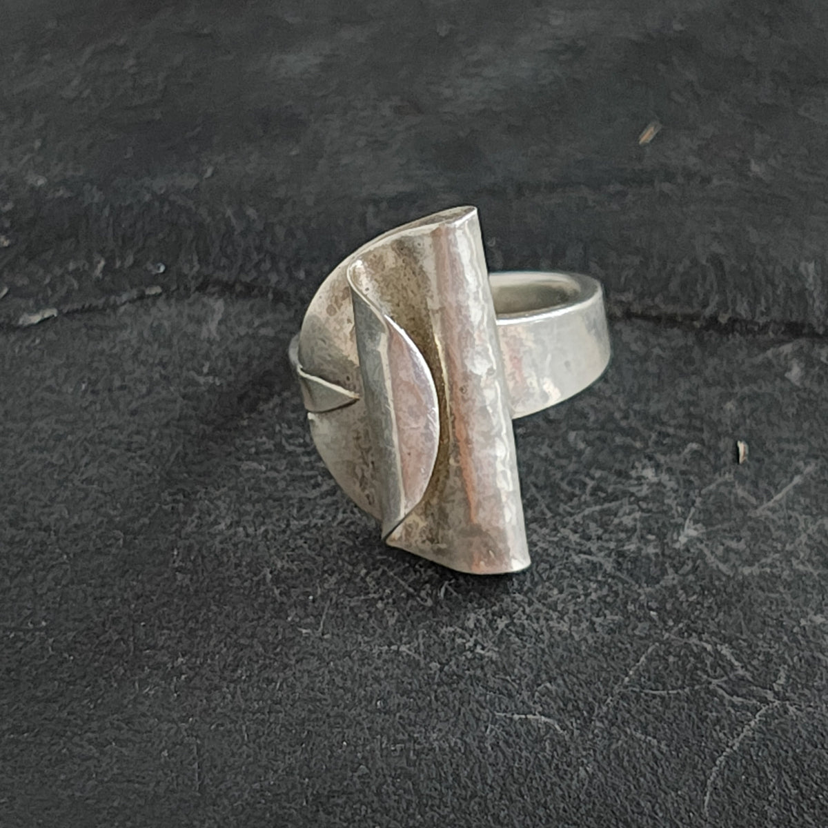 Spoon 'dress ring'.