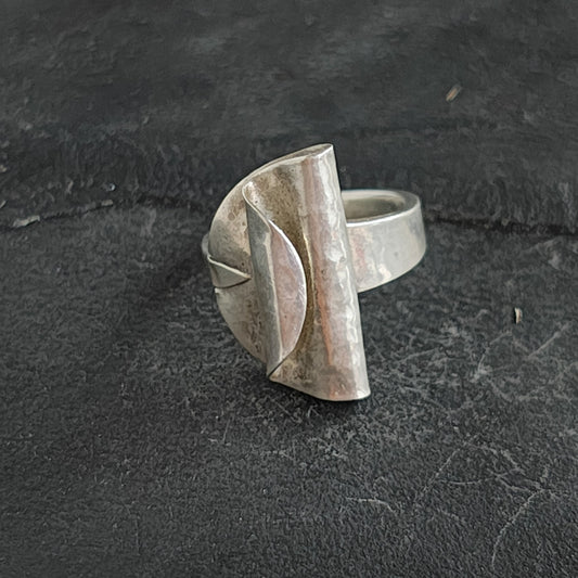 Spoon 'dress ring'.