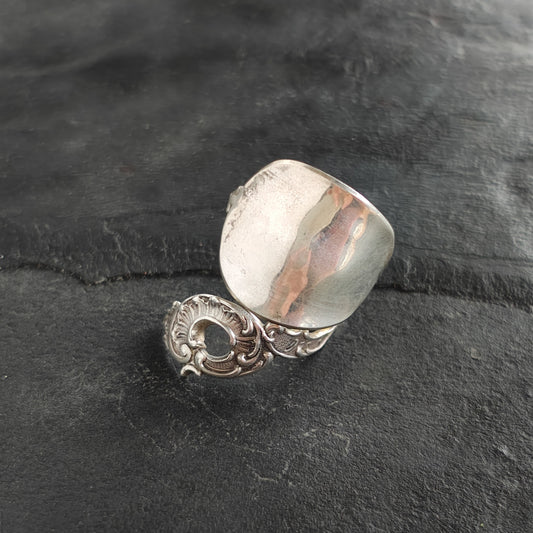 Spoon 'dress ring'.