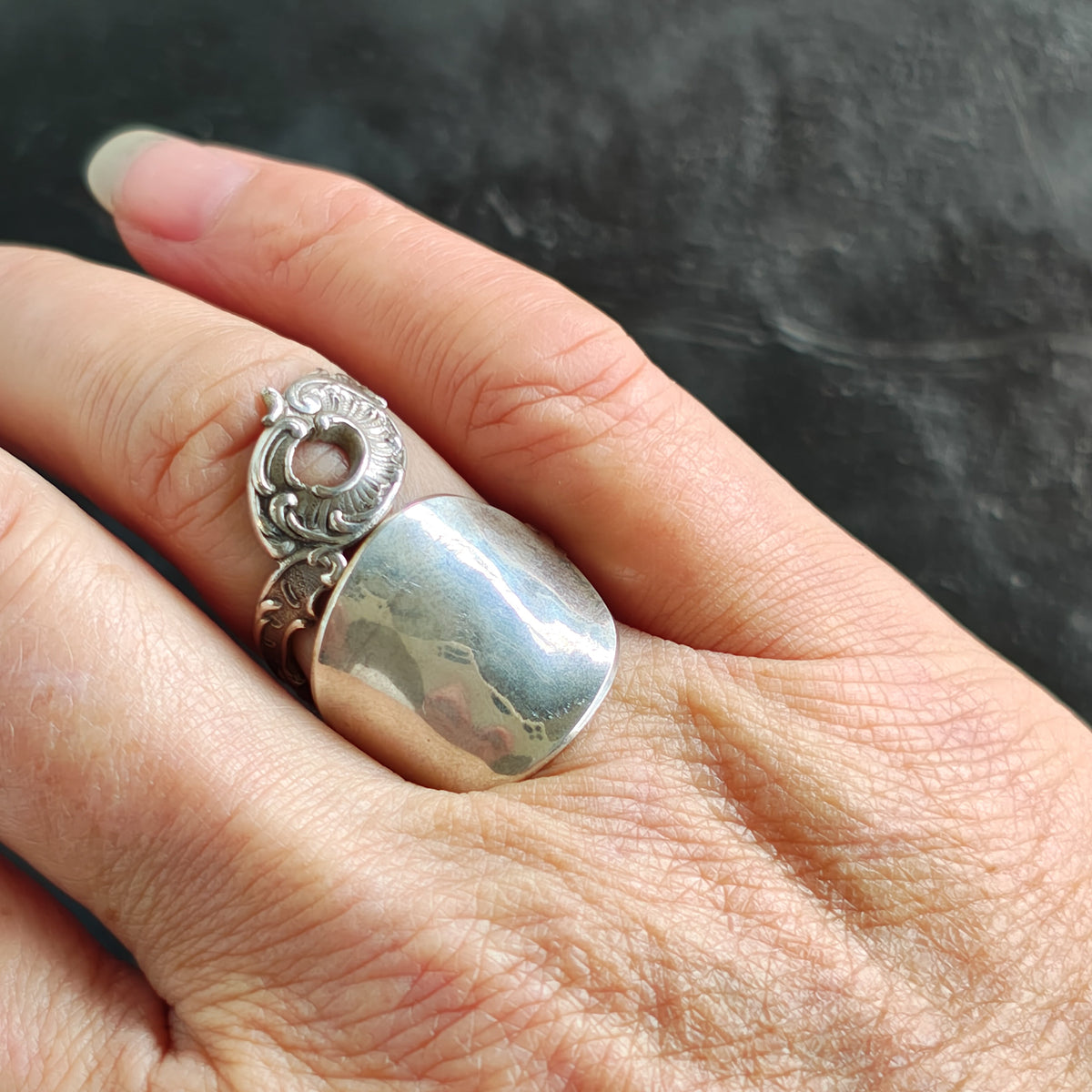 Spoon 'dress ring'.