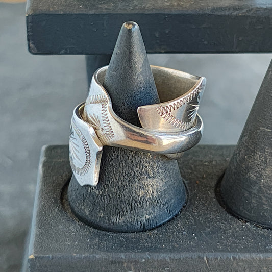 Knife ring.